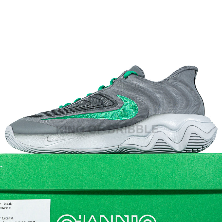 KING OF DRIBBLE Sepatu Basket Nike Giannis Immortality 4 EP FQ3681-002 Original