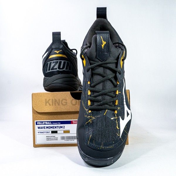 KING OF DRIBBLE Sepatu Volley Mizuno Wave Momentum 2 V1GA211241 Original