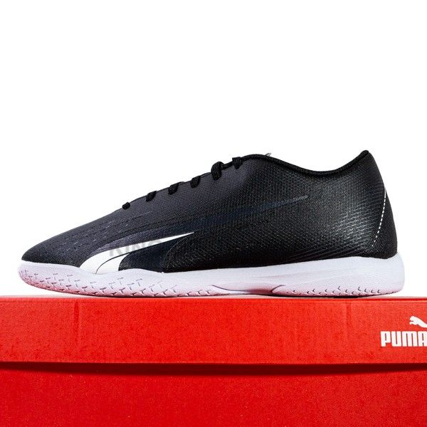KING OF DRIBBLE Sepatu Futsal Puma Ultra Play IT 107227-02 Original