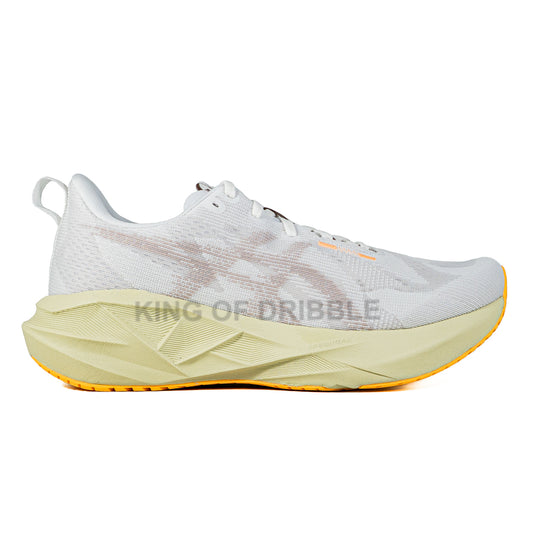 KING OF DRIBBLE Sepatu Running/Lari Asics Novablast 5 1011B974-101 Original
