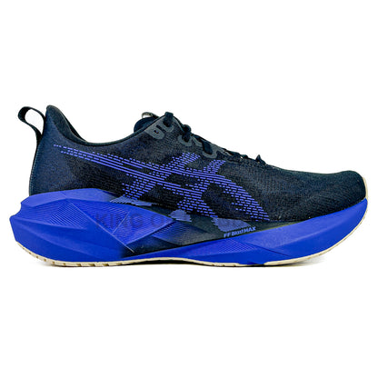 KING OF DRIBBLE Sepatu Running/Lari Asics Novablast 5 Wide 1011B975-004 Original