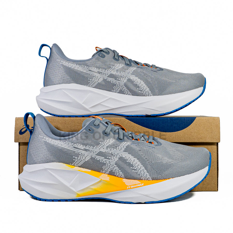 KING OF DRIBBLE Sepatu Running/Lari Asics Novablast 5 Wide 1011B975-020 Original