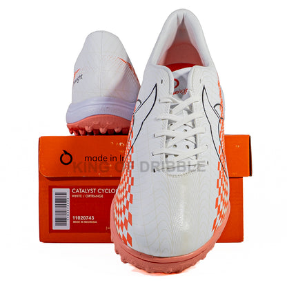 KING OF DRIBBLE Sepatu Mini Soccer Ortuseight Catalyst Cyclone TF 11020743 Original