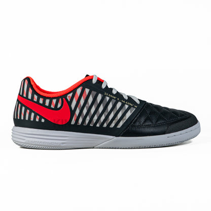 KING OF DRIBBLE Sepatu Futsal Nike Lunargato II 580456-061 Original