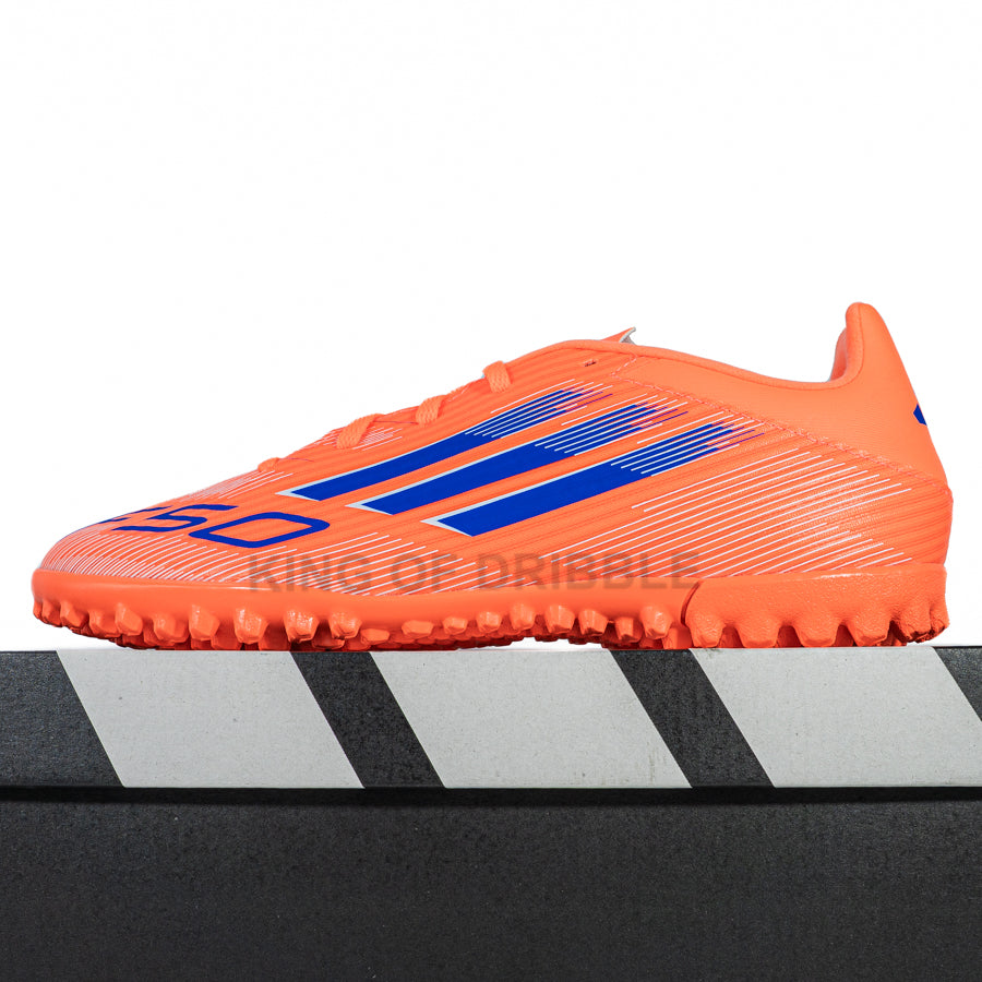 KING OF DRIBBLE Sepatu Mini Soccer Adidas F50 Club TF JI0024 Original