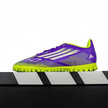KING OF DRIBBLE Sepatu Mini Soccer Anak Adidas F50 Club TF JR JI0039 Original