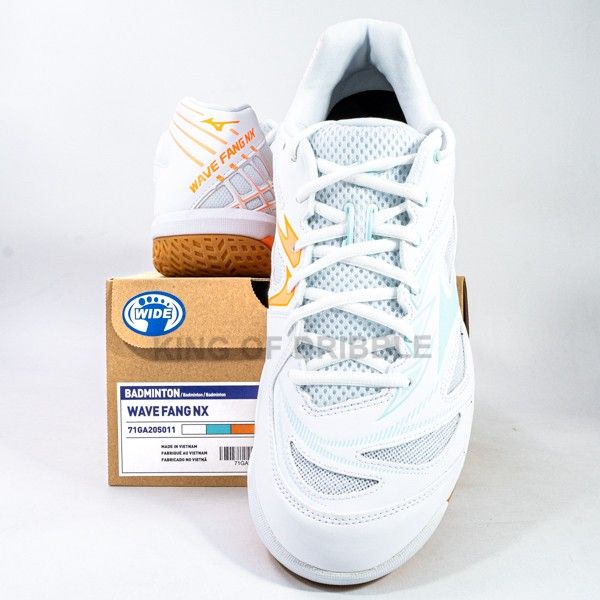 KING OF DRIBBLE Sepatu Badminton/Bulu Tangkis Mizuno Wave Fang Nx 71GA205011 Original